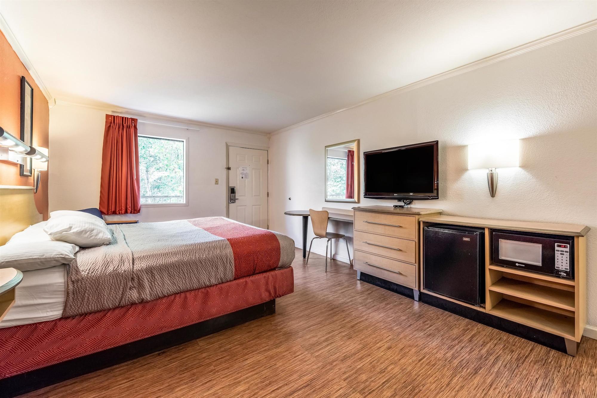 Motel 6-Gatlinburg, Tn - Smoky Mountains Екстериор снимка