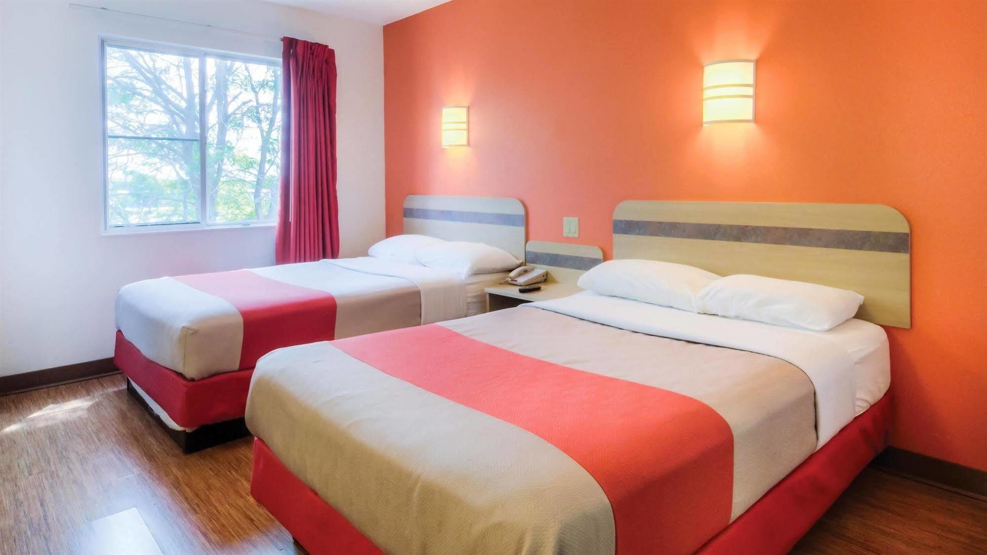 Motel 6-Gatlinburg, Tn - Smoky Mountains Екстериор снимка