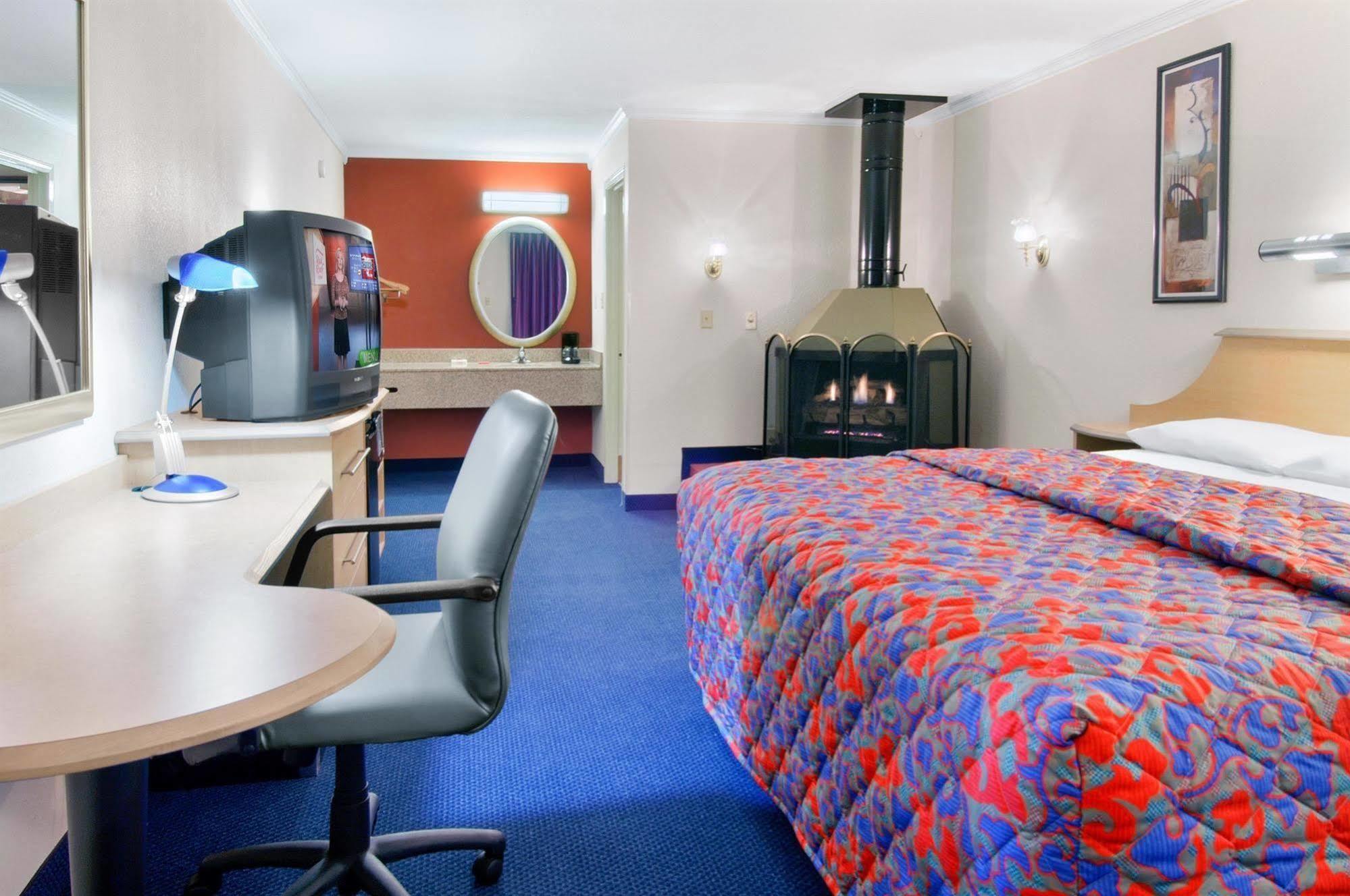 Motel 6-Gatlinburg, Tn - Smoky Mountains Екстериор снимка